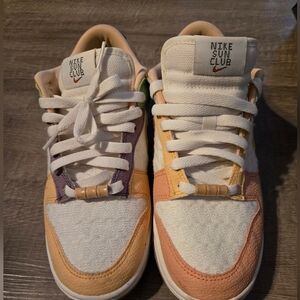 Nike Sun club dunks